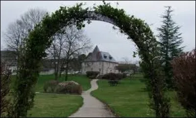 Commune de l'arrondissement de Tulle, Saint-Mexant se situe dans le département ...
