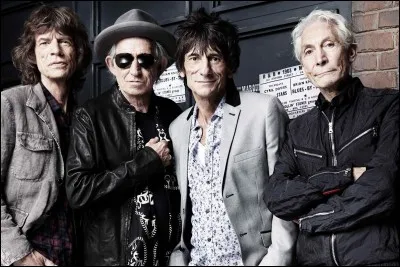 Quel est ce groupe très connu qui était composé de 4 membres et que Pete Best avait quitté ?