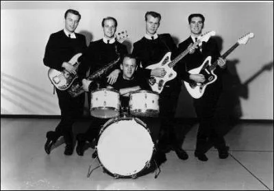 Le pre de Matthew Bellamy faisait parti d'un groupe. Mais lequel?