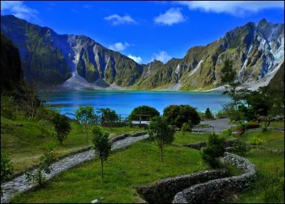 Dans quel pays d'Asie se situe le volcan Pinatubo ?