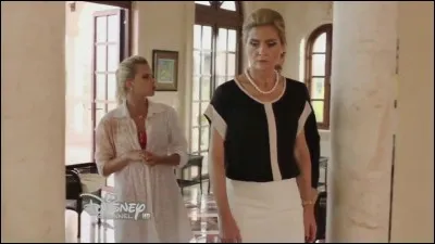 Qui Sharon Benson veut-elle trouver ?