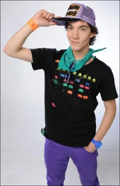 Ramiro est amoureux de :