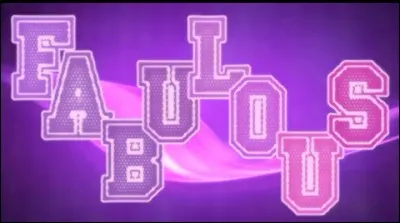 Quelle catcheuse est 'fabulous', d'après le thème musical ?