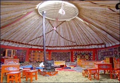 Y - L'isolation de la "yourte", habitation démontable des nomades mongols, est constituée de plaques de feutre.