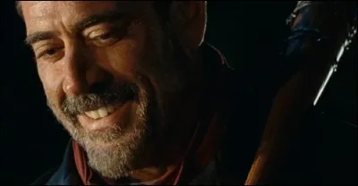 Que dit Negan avant de frapper sa victime ?