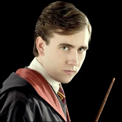 Neville a reçu un objet avant le cours de vol.
Qu'était cet objet ?