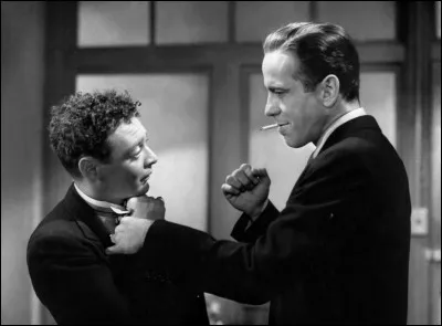 Ce film de John Huston, avec Humphrey Bogart, Mary Astor et Peter Lorre, était adapté d'un roman de Dashiell Hammet. Quel est le titre de ce film ?