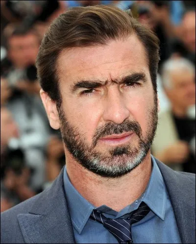 Dans quel club jouait Éric Cantona en 2003 ?