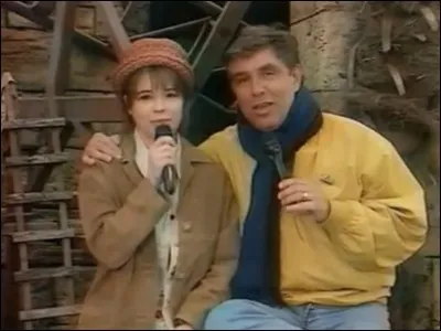 Avec quelle ambassadrice Disney Jean-Pierre Foucault présentait-il Disney Parade au début des années 90 ?