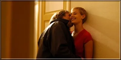 Dans quel film C&eacute;cile de France tombe-t-elle amoureuse de G&eacute;rard Depardieu, un chanteur de bal un peu ringard ?