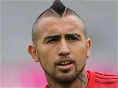 Quel est le numéro d'Arturo Vidal ? (en club)