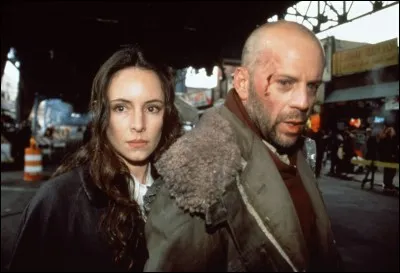 Ce film de science-fiction de Terry Gilliam, se déroulant en 2035 sur une planète ravagée par un virus, a été réalisé en 1995. Quel est son titre ?