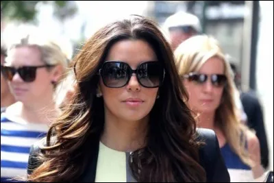 Qui s'est fait connaître grâce à une série télévisée créée par Marc Cherry ?