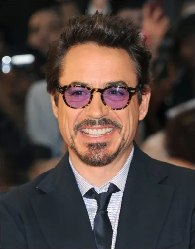 Quel super héros est incarné par Robert Downey Jr. ?