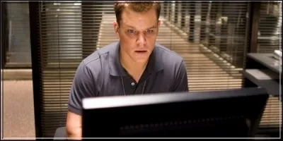 Billy démasque Colin grâce à une enveloppe sur laquelle il est écrit :