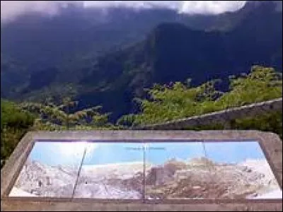 Que permet de voir g&eacute;n&eacute;ralement une table d'orientation ?