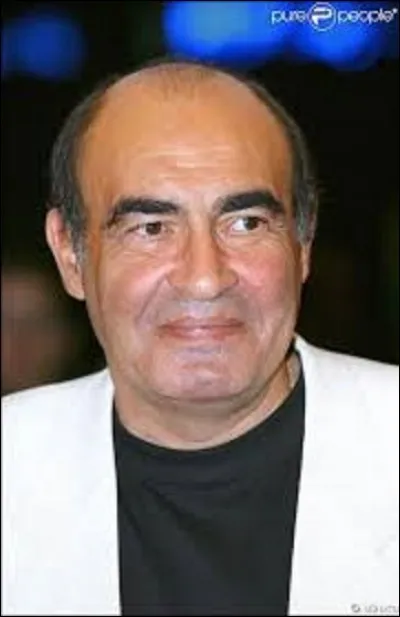 Né en 1948, Philippe Khorsand est un acteur de cinéma, de théâtre et de télévision. Se faisant connaître dans la série "Palace", en 1988, où il interprète le rôle du directeur, on le voit également dans des films comme "Le Zèbre", en 1992. Décédé, le 29 juillet 2008, dans quelle pub, pour une assurance mutualiste, joue-t-il un client mécontent de 2005 à 2008, en disant "Appelez-moi le directeur" ?