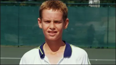 Ce jeune garçon du nom de Murray est devenu célèbre, mais pas pour ce que l'on croit. Sauriez-vous le reconnaître ?