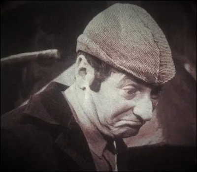 Au cours du téléroman, Séraphin se vante de ne rien perdre, et que si ça lui arrivait, qu'il aimerait mieux mourir. Mais un jour il cherchera quelque chose au cours d'un épisode. Quel est cet objet mystère qui lui cause tant de soucis ?