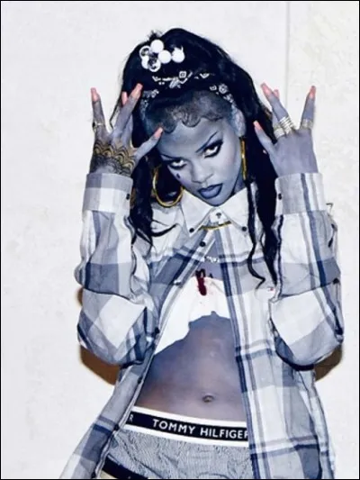 En quoi Rihanna était-elle déguisée pour Halloween 2015 ?