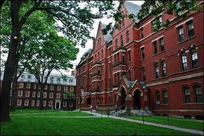 U - En quelle année l'université Harvard a-t-elle été fondée ?