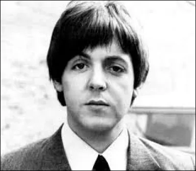 Dans quel groupe Paul McCartney a-t-il débuté sa carrière dans les années 60 ?