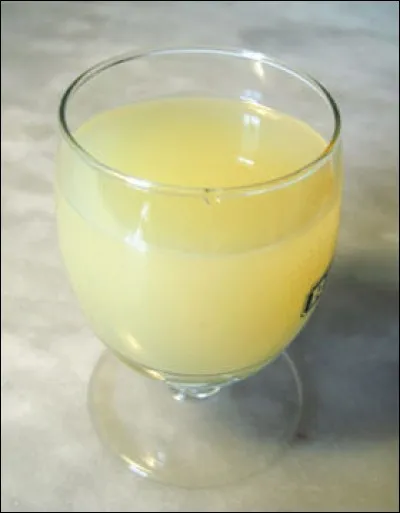 Astuce apéritive : pour les Marseillais, comment peut-on retirer le pastis de l'eau?