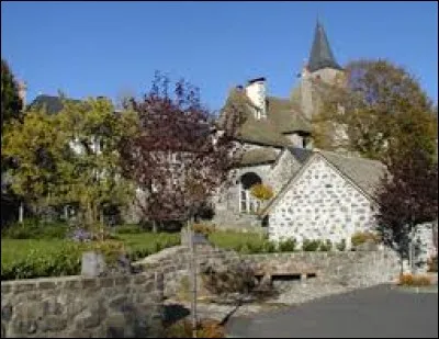 Village auvergnat &eacute;tabli sur le versant sud du Plomb du Cantal, Malbo se situe dans le d&eacute;partement ...
