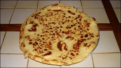 Quelle est cette crêpe auvergnate épaisse ?