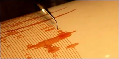 Comment s'appelle l'instrument qui permet d'enregistrer la durée et l'intensité des tremblements de terre ?