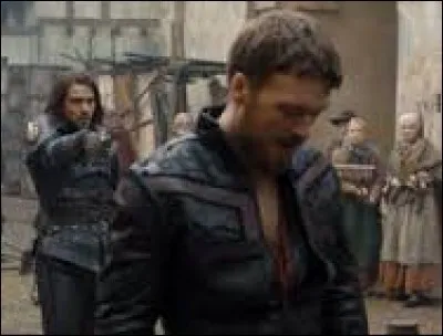 Qui est le capitaine de la garde rouge dans la saison 3 ?