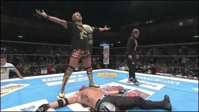 À la NJPW, quel membre du Bullet Club a trahi AJ Styles en lui portant son finisher et est donc devenu le nouveau leader du clan ?