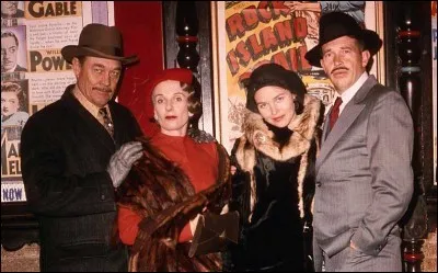 Ce gangster américain, braqueur de banques, abattu en 1934, a fait l'objet de plusieurs films. Dans celui de 1973, il est interprété par Warren Oates. De qui s'agit-il?