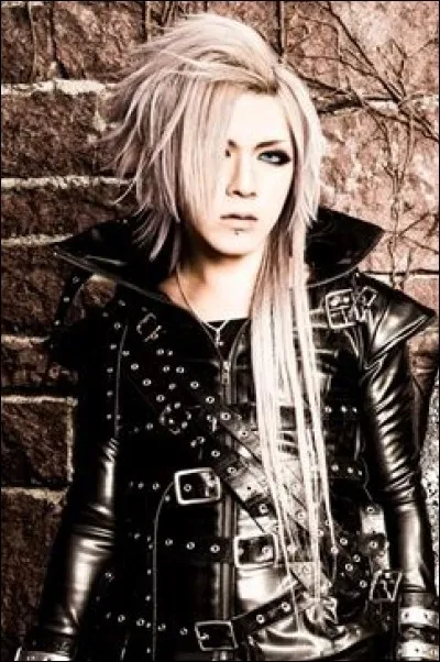 Cochez les phrases qui lui correspondent.