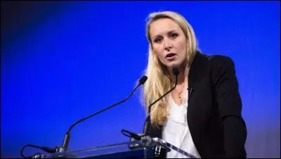 Dans ''Elle est facho'' , cinq personnes sont citées. Quelle est celle qui a bénéficié de l'aide de la CIA pour arriver au pouvoir ?