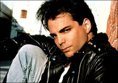 Diffusé sur M6 à partir de 1992, ce spin-off de 21 Jump Street avait pour titre :