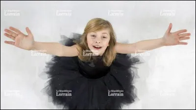 Quel âge Gloria avait-elle lors de la création du groupe ?