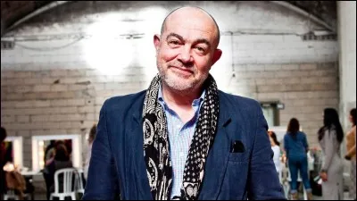 Dans ''Olé'' , on sent bien la haine de Renaud pour les corridas. Un créateur de mode y est cité : Lacroix. Quel est son prénom ?