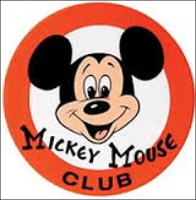 Plus inspiré qu'aujourd'hui, Renaud nous parle de son enfance dans ''Le Sirop de la rue'' . Il cite Disney et son Club Mickey qui distrayait les gamins...