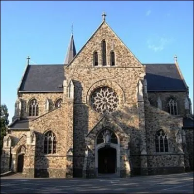 Dans quel pays se situe la ville d'As ?