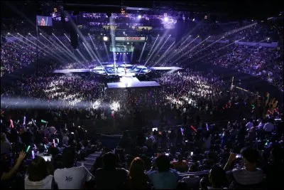 Quels groupes n'ont pas participé à la KCON 2016 France ?