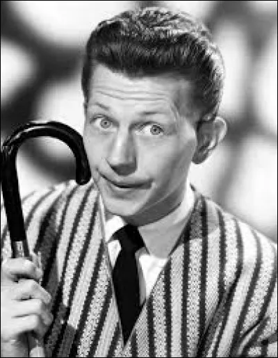 Ci-contre, la photo de Donald O'Connor, l'un des comédiens vedettes de cette célèbre comédie musicale intitulée :