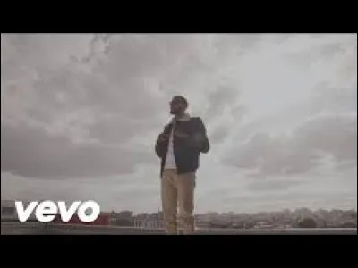 Dans la chanson "Fantôme", de quoi est-il question ?