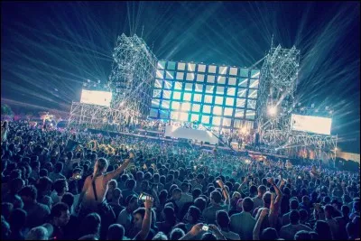 Quel est le festival de musique électronique le plus grand de France, où se retrouvent les plus grands DJs du monde (David Guetta, Martin Garrix, Calvin Harris...) ?
