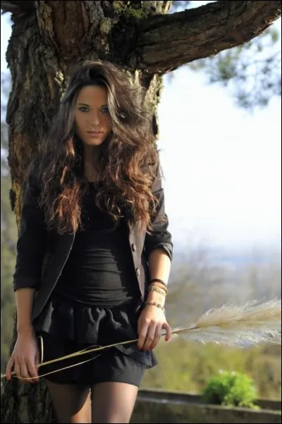 Capucine Anav obtient un Brevet de Technicien Supérieur en management des unités commerciales en ...