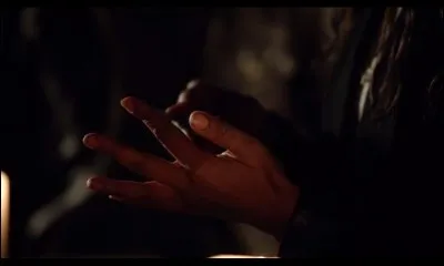 Yusuf Gatewood joue le rôle de...