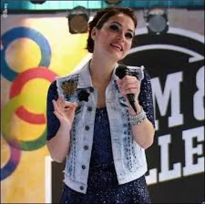 Qui est la pr&eacute;sentatrice lors des comp&eacute;titions ?