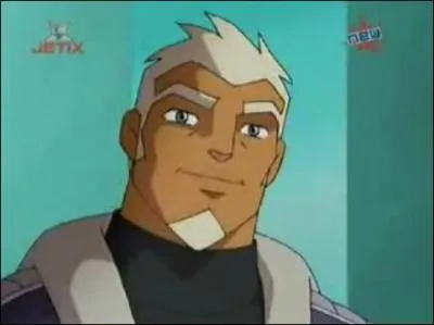 Qui sont ses staffs techniques ?