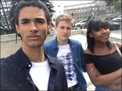 Comment s'appellent les enfants adoptifs d'Hélène et Peter dans la série ?