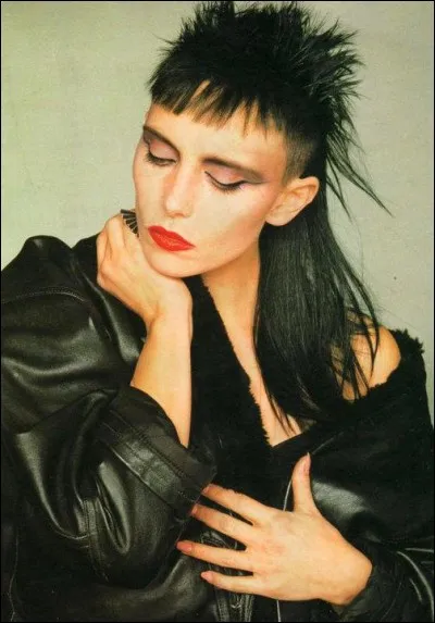 À quelle couleur était associé le noir dans la chanson de Jeanne Mas en 1986 ?